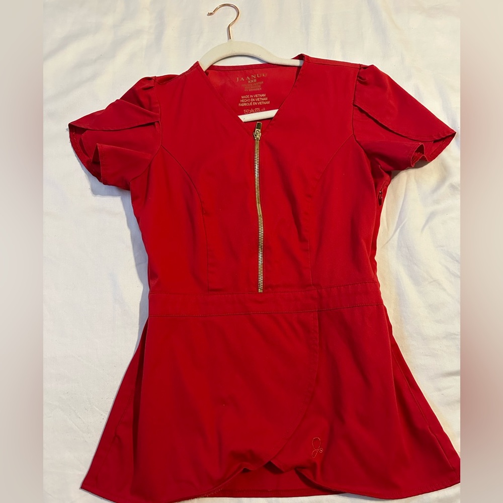 Womens Jaanuu scrub top